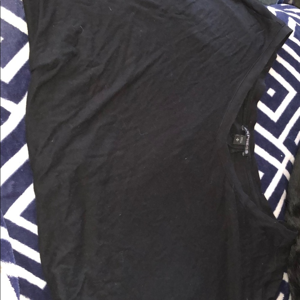 Black short sleeve express shirt